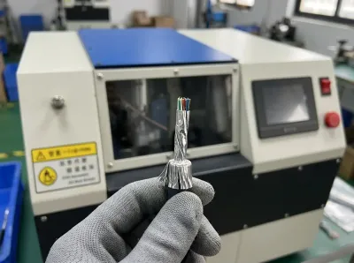 Automatische Kabelabschirmungsbürst-, Falt- und Schneidemaschine JW-835 Thumb