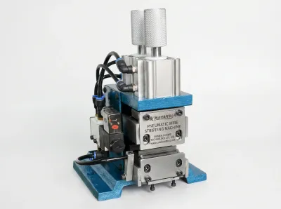 Vertikale pneumatische Abisoliermaschine für AWG 18-32 - Halbautomatische Drahtbürstmaschine