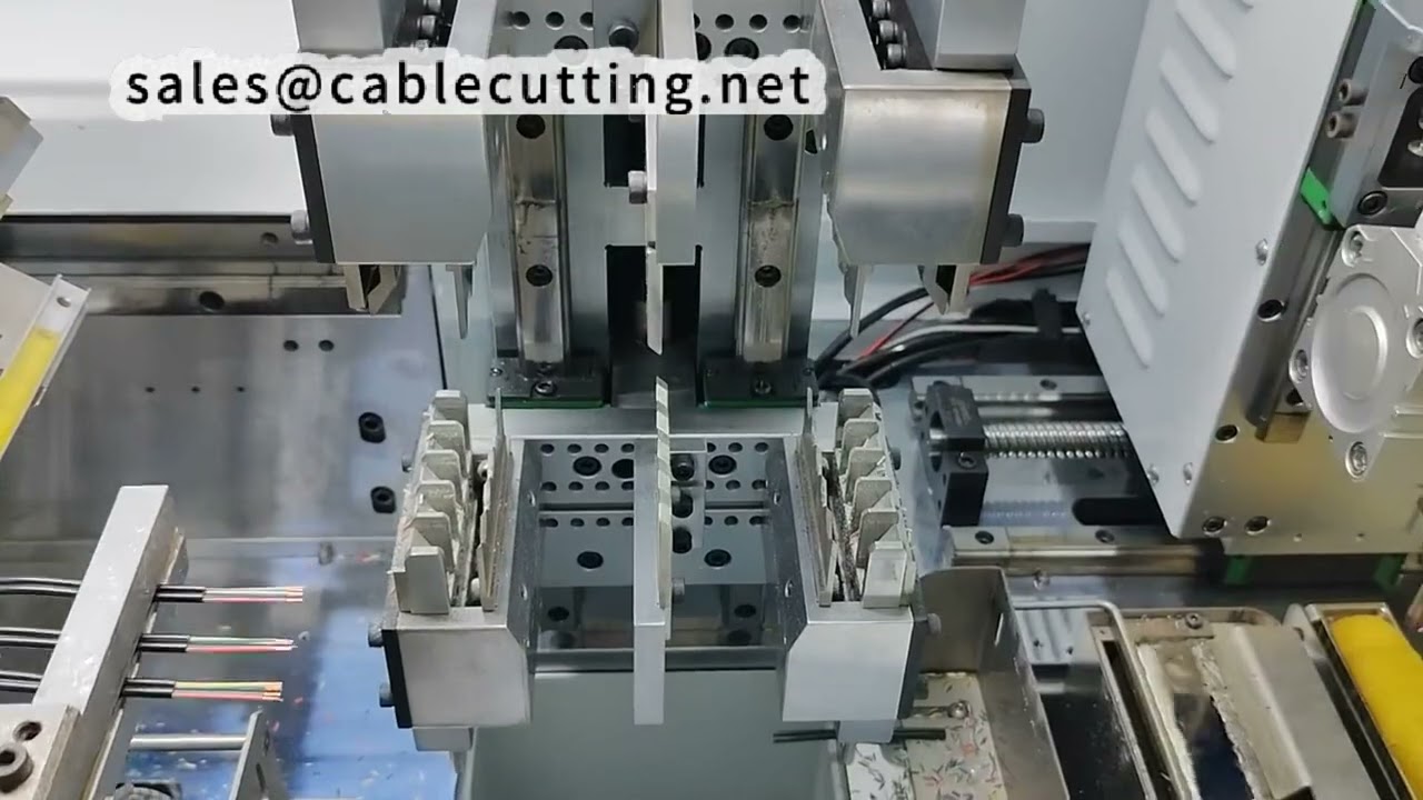 Effiziente Flachkabel-Spalt- und Verzinnungsmaschine für automatisierte Drahtverarbeitung