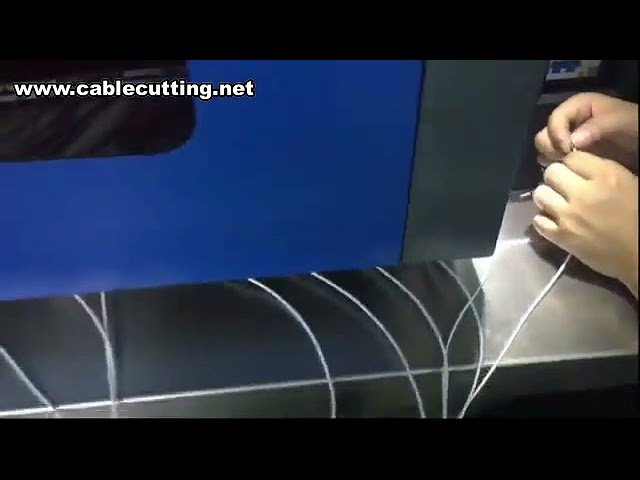 Automatische Kopfhörerstecker-Lötmaschine | Präzisionslöten für die Kopfhörerproduktion