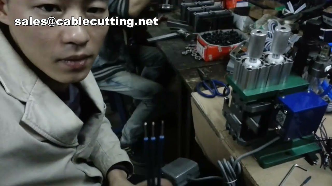 Halbautomatische Kupferkabel-Abisolier- und Verdrillmaschine für effizientes Recycling