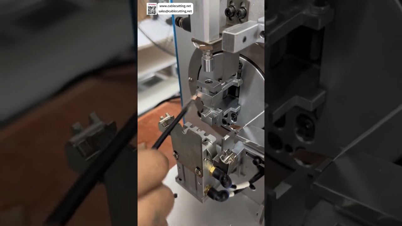 Automatische Kupferfolien-Wickelmaschine – Hochgeschwindigkeits-Bandabklebung und Drahtabschirmung für die Kabelverarbeitung