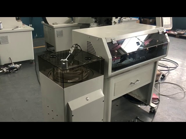 WPM 680: Vollautomatische Mehrleiter-Kabelabschneid- und Abisoliermaschine mit Wickelautomat
