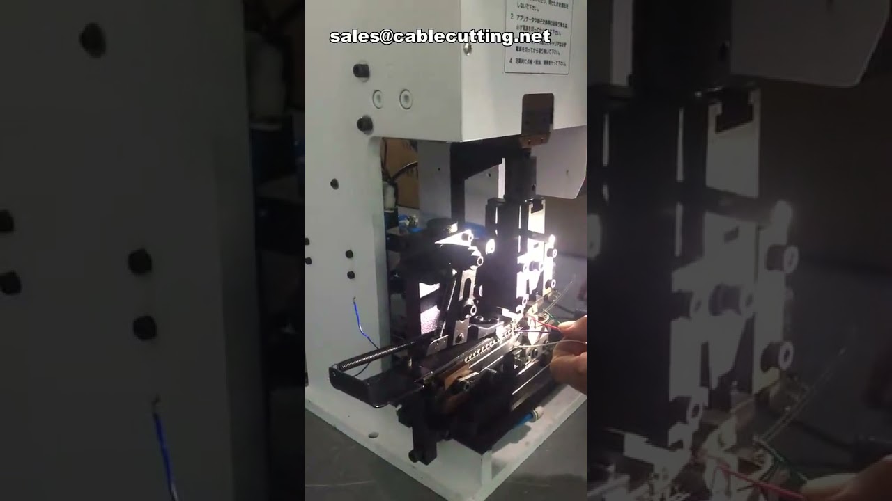 SemiWire Halbautomatische Schneid-, Abisolier- und Crimpmaschine für Kabel und Drähte