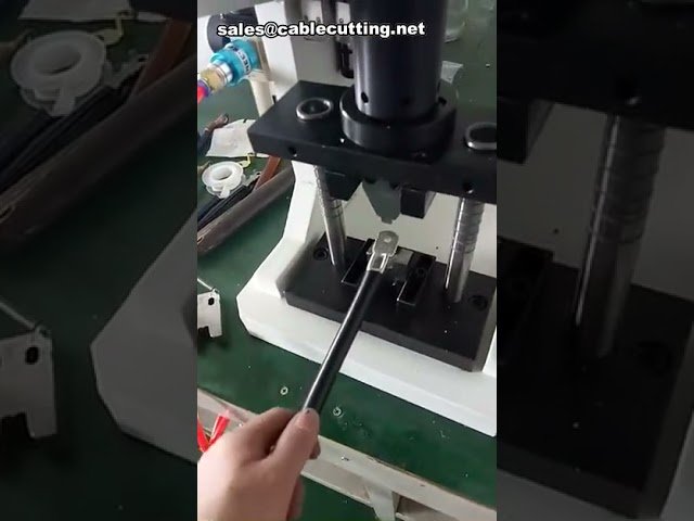 Pneumatische Crimpmaschine | Terminalpresse für Kupferklemmen | Effiziente industrielle Verarbeitung
