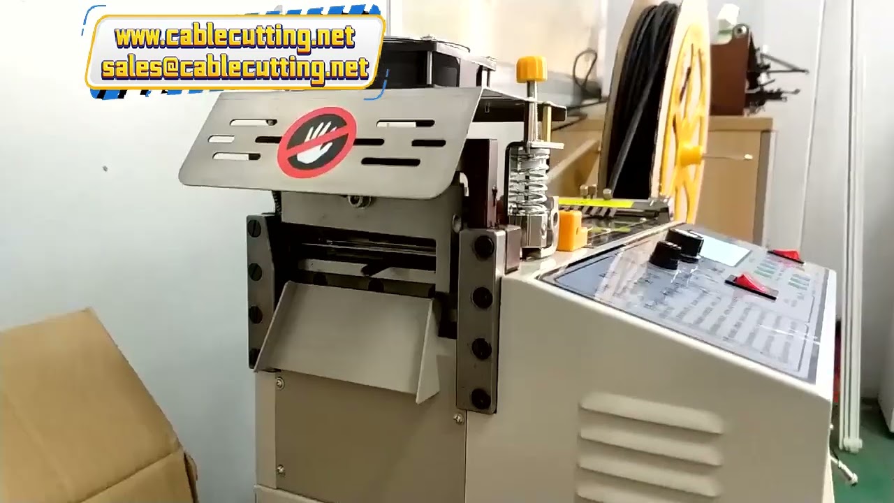 Computergesteuerte Heiß- und Kalt-Schneidemaschine für Stoffgurte, Reißverschlussbänder und Gummibänder