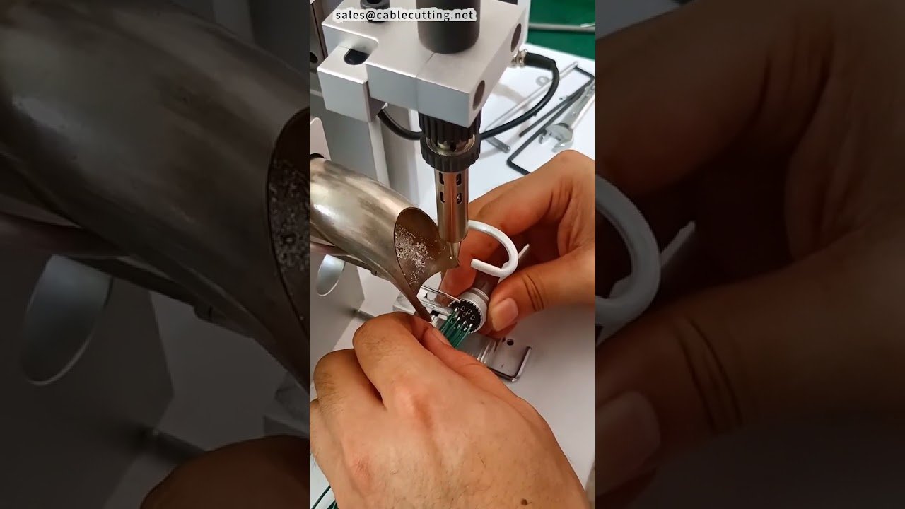 Pneumatische halbautomatische Lötmaschine für nach oben gerichtete Aviation-Steckverbinder