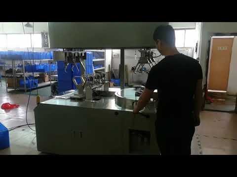 Effiziente Kabelwickel- und Bindemaschine WPM 83T im Einsatz