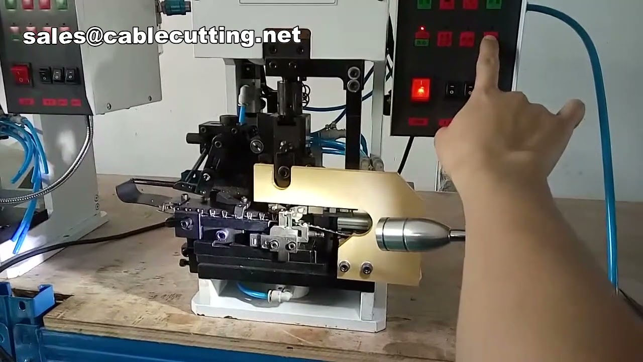 Automatische Abisolier-, Crimp- und Dichtmaschine für Kabel – Effiziente Fertigung
