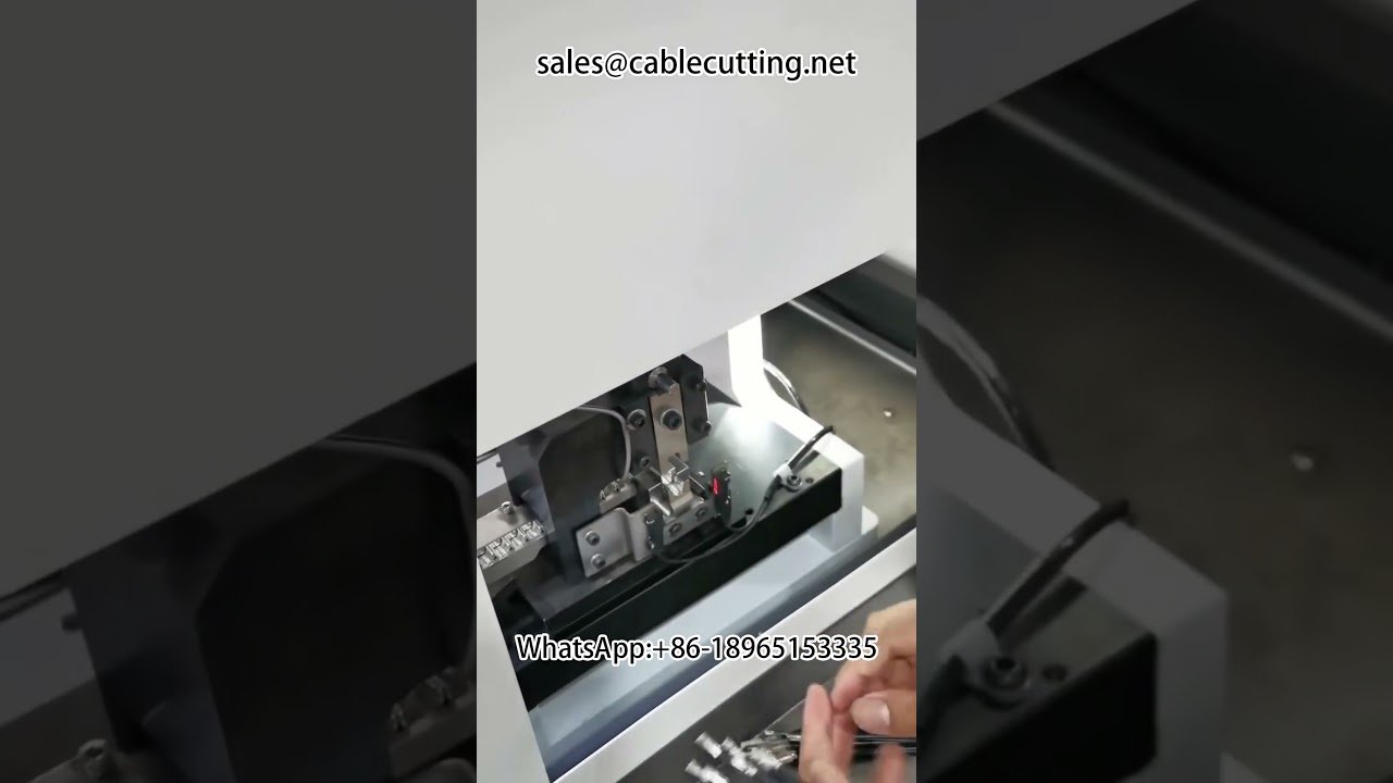 Massenanschluss-Vibrationszuführ-Crimp-Maschine für Kabelbäume | Automatische Abisolier- & Crimp-Anlage