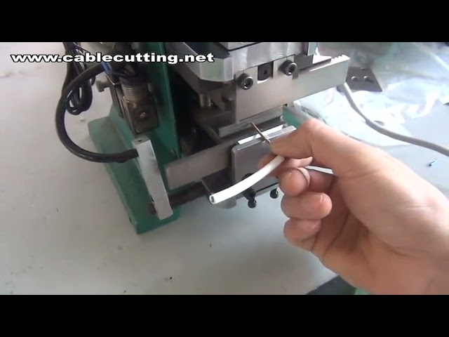 Halbautomatische Abisolier- und Abmantelmaschine für Kabel – inkl. Verdrehfunktion