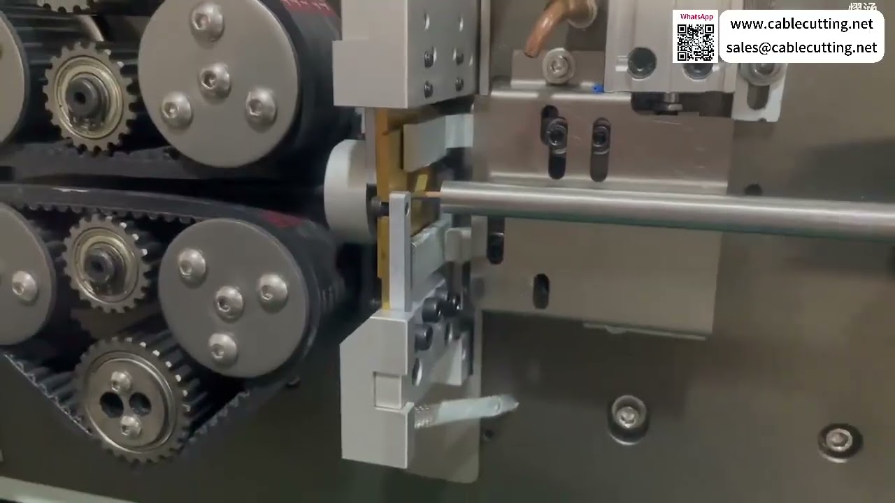 Vollautomatische Innen-/Außenabisolierungsmaschine | Präzises Einstellen der Schnittlänge