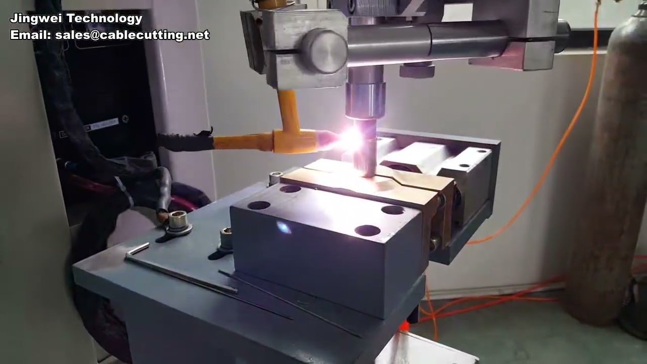 Servohydraulische 6-Stationen-Stahlband-Formmaschine – Automatische Metallcodierung integriert