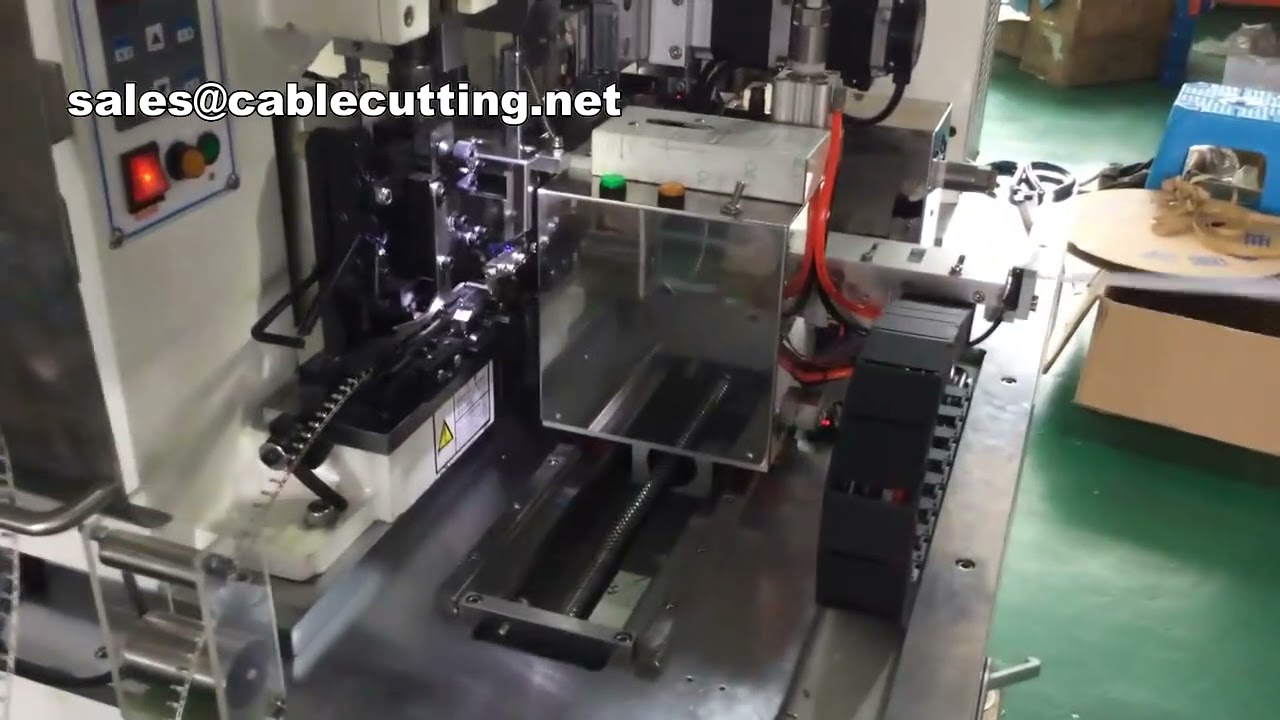 Präzise Flachdraht-Krimpmaschine für automatisierte Anschlussverarbeitung
