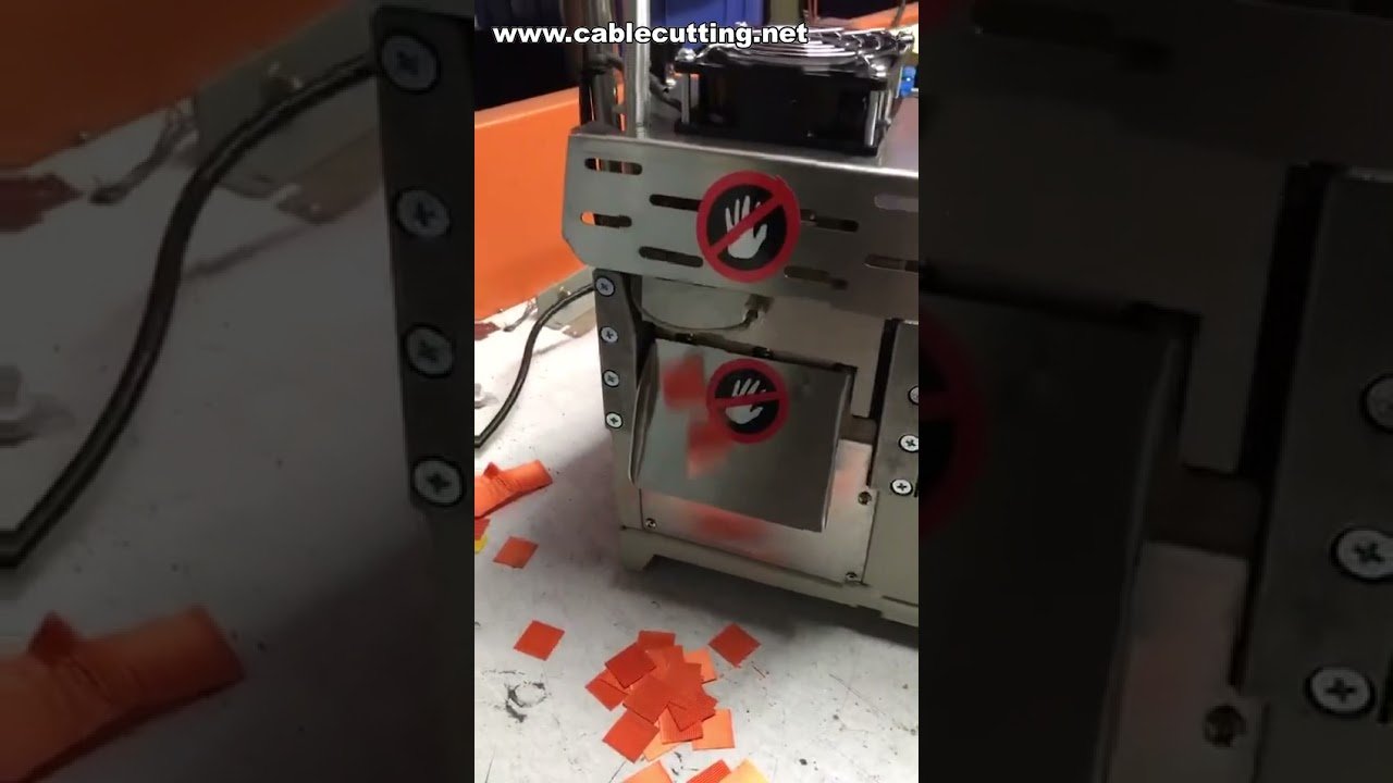 Automatische Etiketten- und Stoffschneidemaschine: Heiß- und Kalt-Schneiden für Bänder und Textilien
